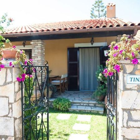 Villa Tina 阿查拉维 外观 照片